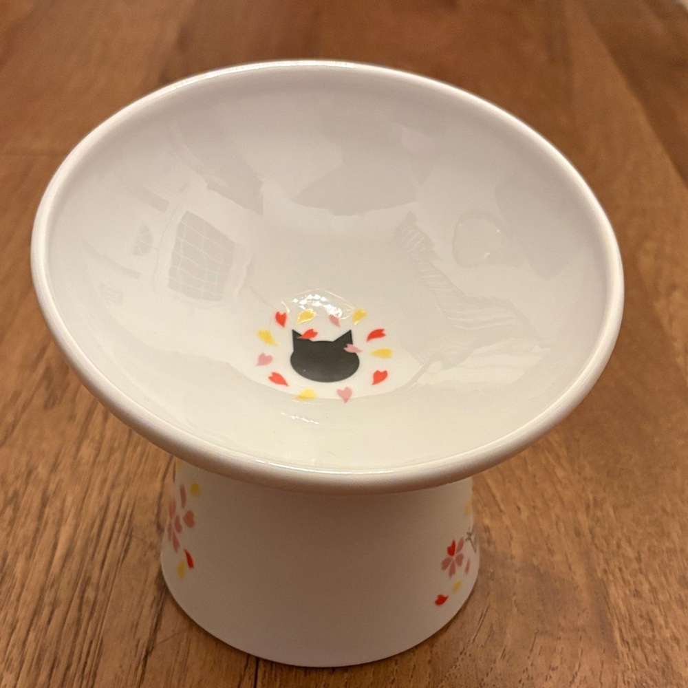 Necoichi Sakura Limited Design Wide Tilted Ceramic Cat Bowl with Tray - Picture 2 of 4